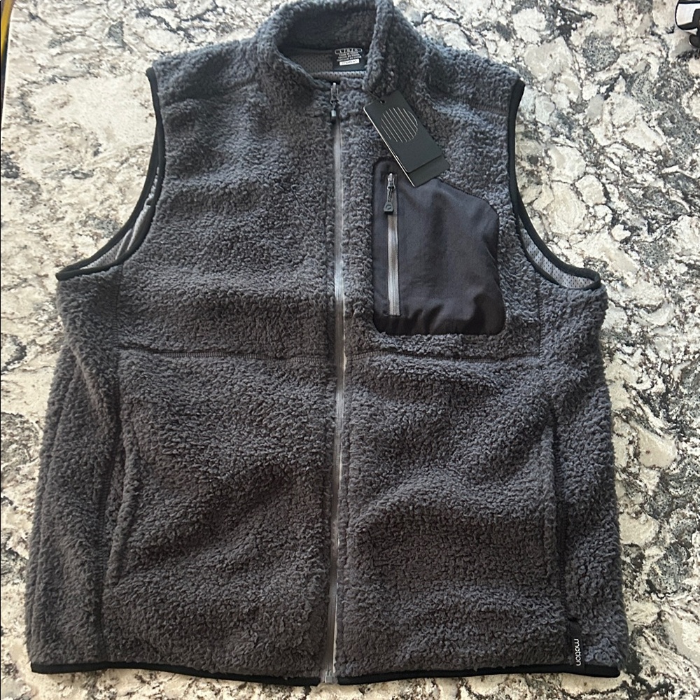 NWT Mens Charcoal fleece vest